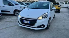Bianco Usata 2019 Peugeot 208 Allure Due volumi | 8990 € (Ottimo prezzo)