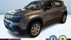 Grigio metallizzato Nuova 2025 Jeep Avenger Altitude SUV | 27.900 € (Buon prezzo)