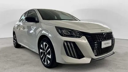 Usata Peugeot 208 Style 101 CV (74 kW) 2025 Utilitaria