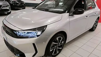 Usata Opel Corsa 101 CV (74 kW) 2025 Argento Utilitaria