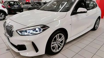 Usata BMW 116 M Sport 109 CV (80 kW) 2022 Bianco Utilitaria
