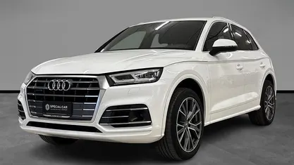Begagnad Audi Q5 Business 204 HK (150 kW) 2019 Vit SUV