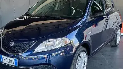 Usata Lancia Ypsilon Gold 69 CV (50 kW) 2019 Utilitaria