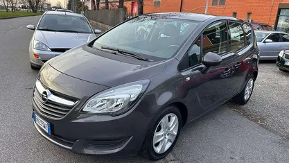 Usata Opel Meriva 101 CV (74 kW) 2017 Grigio Monovolume