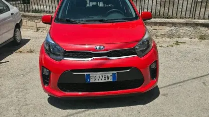 Usata Kia Picanto Active 85 CV (62 kW) 2019 Rosso Utilitaria