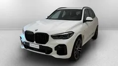 Alpinweiss iii pastello Usata 2022 BMW X5 M Sport SUV | 52.500 € (Buon prezzo)
