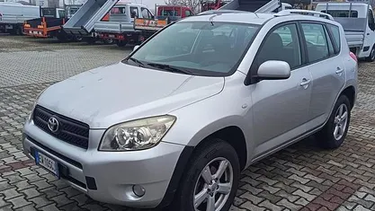 Usata 2008 Toyota RAV4 SUV | 5800 € (Buon prezzo)