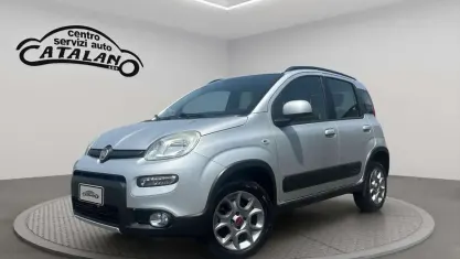 Usata Fiat Panda 4x4 75 CV (55 kW) 2013 Grigio chiaro Utilitaria