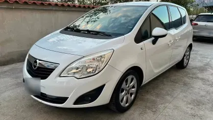Usata Opel Meriva 95 CV (69 kW) 2012 Bianco Monovolume