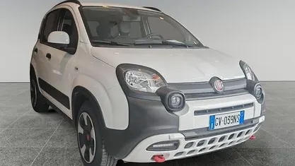 Usata 2024 Fiat Panda Cross Cross Due volumi | 14.390 € (Buon prezzo)