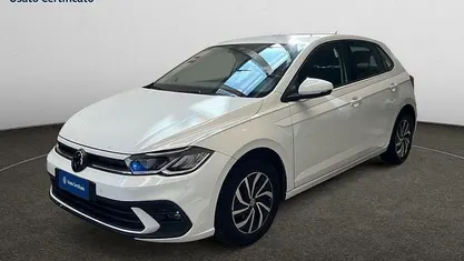 Begagnad VW Polo Life 95 HK (69 kW) 2023 Vit Halvkombi