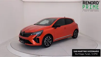 Usata Renault Clio Techno 143 CV (105 kW) 2023 Arancione Utilitaria