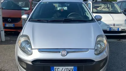 Usata Fiat Punto Easy 70 CV (51 kW) 2012 Argento Utilitaria