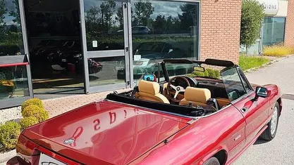 Usata Alfa Romeo Spider 122 CV (89 kW) 1990 Cabrio