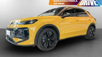 Nuova VW T-Roc R-line 150 CV (110 kW) 2026 Canary yellow nero SUV