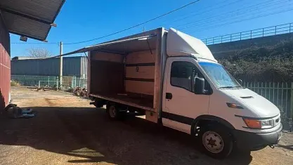 Usata Iveco Daily 125 CV (91 kW) 2004 Bianco Berlina