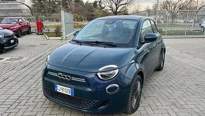 Blu Usata 2022 Fiat 500e Icon Due volumi | 12.490 € (Super prezzo)
