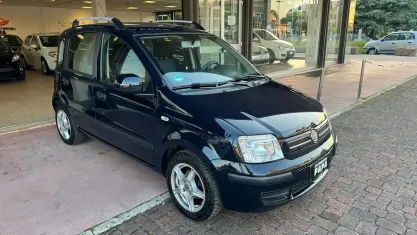 Usata Fiat Panda Dynamic 69 CV (50 kW) 2011 Blu Utilitaria