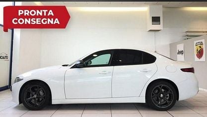 Gebraucht Alfa Romeo Giulia Super 160 PS (117 kW) 2019 Weiß Limousine