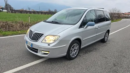 Usata Lancia Phedra 170 CV (125 kW) 2009 Grigio Monovolume