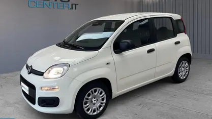 Begagnad Fiat Panda S 85 HK (62 kW) 2019 Vit Sedan