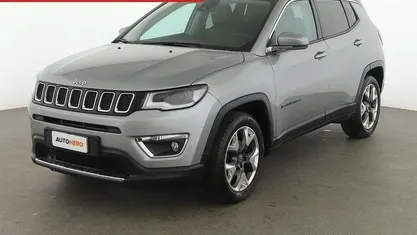 Käytetty Jeep Compass Limited 120 HP (88 kW) 2020 Hopea Katumaasturi
