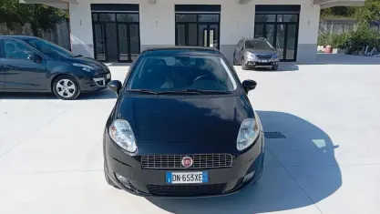 Usata Fiat Grande Punto 77 CV (56 kW) 2008 Nero Utilitaria
