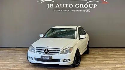 Begagnad Mercedes C220 170 HK (125 kW) 2008 Vit Sedan