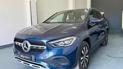 Blu Usata 2021 Mercedes GLA180 SUV | 24.990 € (Buon prezzo)