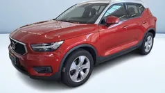 Bordeaux metallizzato Usata 2018 Volvo XC40 Momentum SUV | 22.900 € (Buon prezzo)
