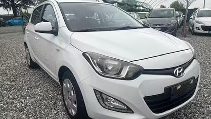 Usata Hyundai i20 Edition 86 CV (63 kW) 2013 Bianco Utilitaria