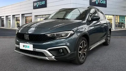 Usata Fiat Tipo Cross 101 CV (74 kW) 2023 Berlina