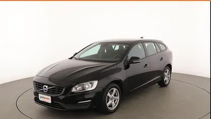 Usata Volvo V60 Kinetic 120 CV (88 kW) 2016 Nero Station wagon