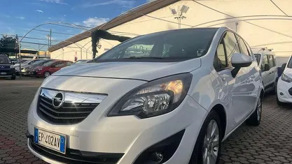 Usata Opel Meriva Cosmo 95 CV (69 kW) 2013 Bianco Monovolume