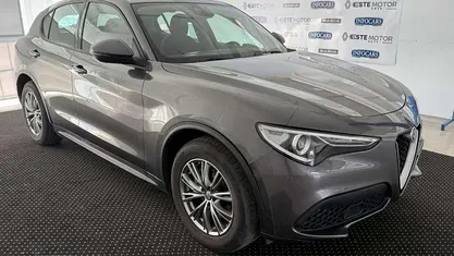 Usata Alfa Romeo Stelvio Business 190 CV (139 kW) 2021 SUV