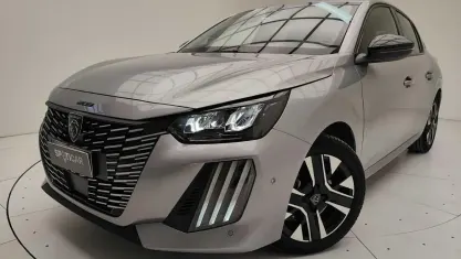 Usata Peugeot 208 Allure 110 CV (80 kW) 2025 Grigio Utilitaria