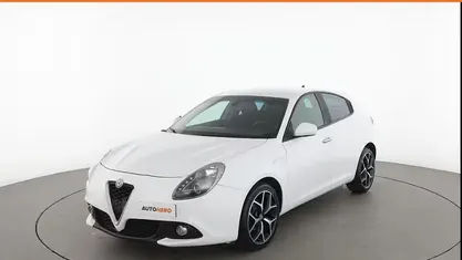 Begagnad Alfa Romeo Giulietta Super 120 HK (88 kW) 2017 Vit Halvkombi