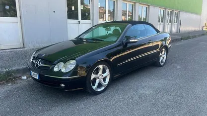 Usata Mercedes CLK200 163 CV (119 kW) 2004 Nero Cabrio