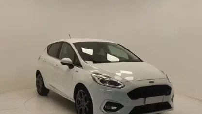 Usata Ford Fiesta ST-Line 85 CV (62 kW) 2017 Bianco Utilitaria