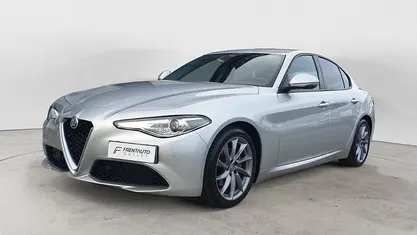 Usata Alfa Romeo Giulia 160 CV (117 kW) 2021 Grigio Berlina
