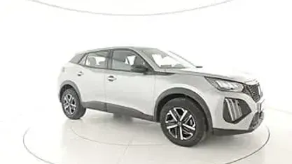 Usata Peugeot 2008 Style 102 CV (75 kW) 2025 Argento SUV