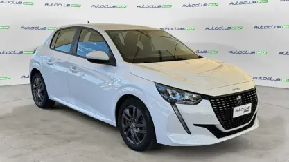 Usata Peugeot 208 Active 102 CV (75 kW) 2021 Bianco Utilitaria