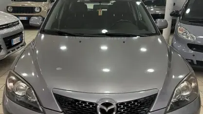 Usata Mazda 3 109 CV (80 kW) 2004 Grigio Berlina
