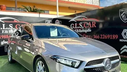 Grigio Usata 2020 Mercedes A180 Premium Tre volumi | 17.900 € (Super prezzo)