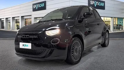 Usata Fiat 500e Icon 86 kW (118 CV) 2022 Nero Utilitaria