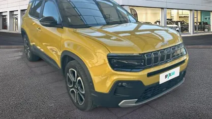Begagnad Jeep Avenger Summit 101 HK (74 kW) 2023 Gul SUV