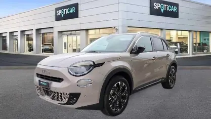 Beige Usata 2025 Fiat 600 La Prima SUV | 22.900 € (Buon prezzo)