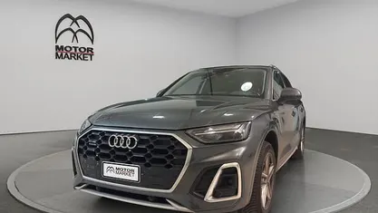 Usata Audi Q5 S-line plus 204 CV (150 kW) 2023 Grigio / gray SUV