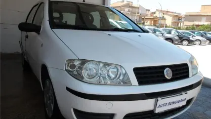 Usata Fiat Punto Dynamic 70 CV (51 kW) 2006 Marrone Utilitaria