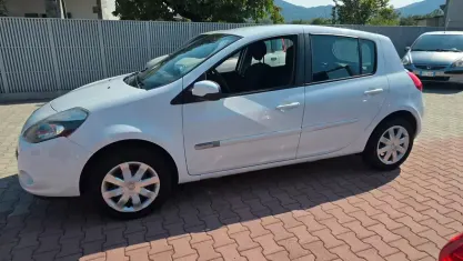 Usata Renault Clio IV 75 CV (55 kW) 2012 Bianco Berlina